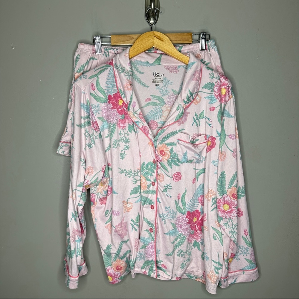 Flora Nikrooz Pink and Green Floral Pajama Set